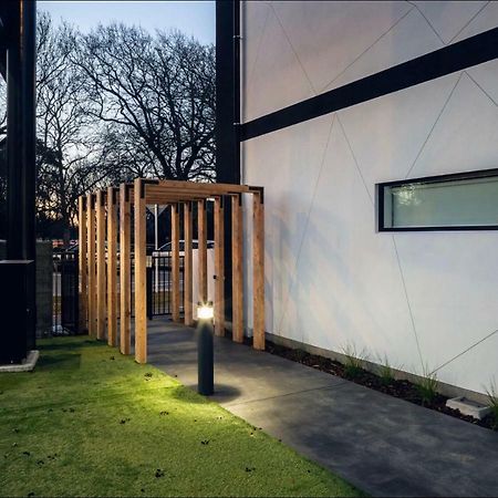 Ferienwohnung Penthouse With Park View Christchurch Exterior foto